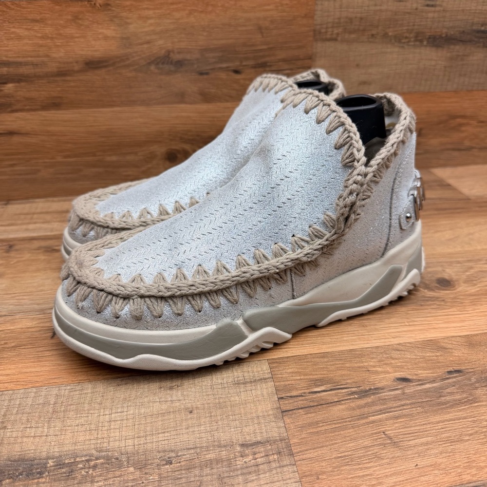 MOU Eskimo size 8-8.5 Sneaker Boots Upper  Wool Crochet Stitching Trim - Picture 2 of 9